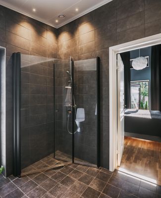 Stort hus ute på en fin Ö nära Vänern - Bild 16