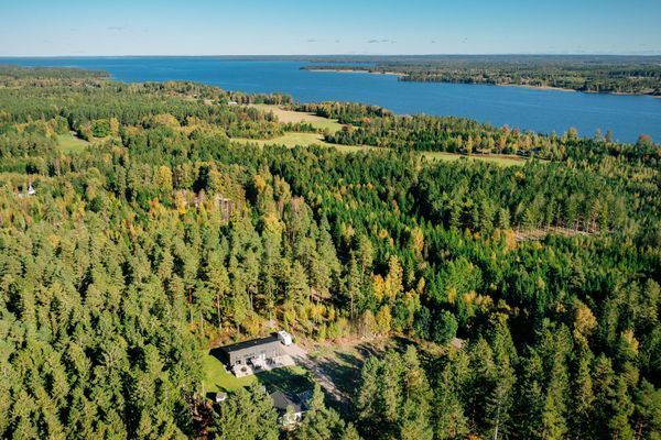 Stort hus ute på en fin Ö nära Vänern - Bild 4