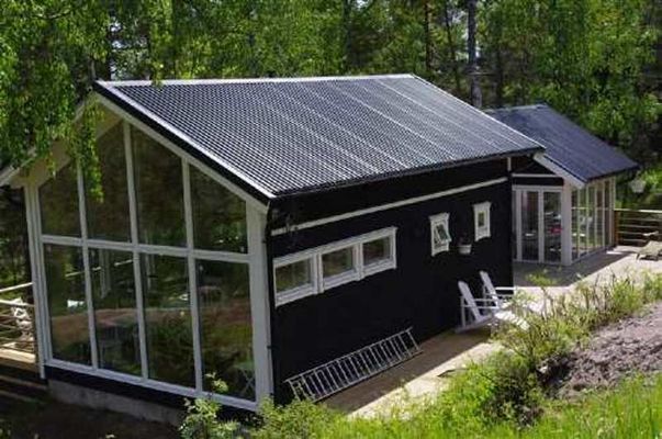 Hanskrokahöjden 1 Ingarö. Nära skog och hav.