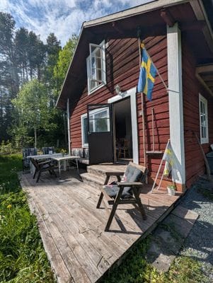 Timrad stuga nära fjällen - Bild 6