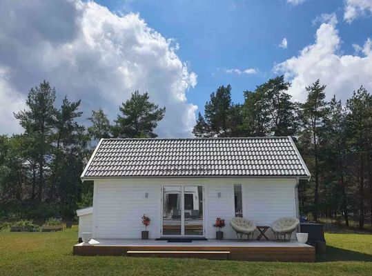 Nybyggt hus med pool i naturskönt område - Bild 20