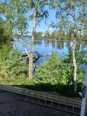 Friggebod vid sjö med bastu. Digital detox. - Bild 8