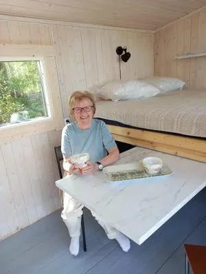 Friggebod vid sjö med bastu. Digital detox. - Bild 7