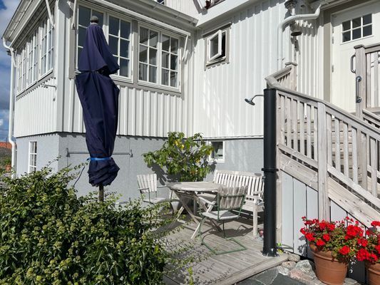 Havsnära villa med underbar utsikt i Rönnäng - Bild 5